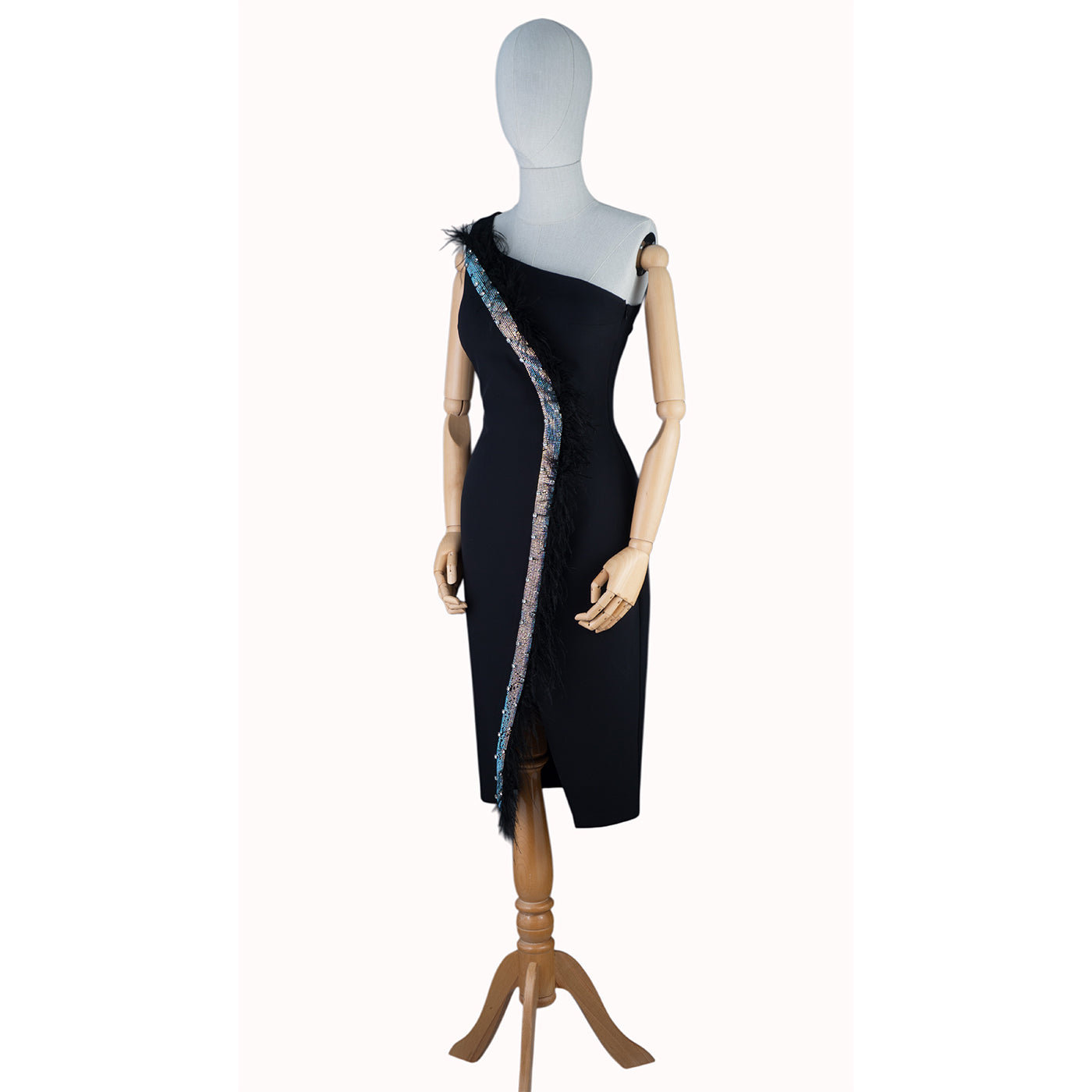 Elegant One-Shoulder Dress with Feathers and Sequins