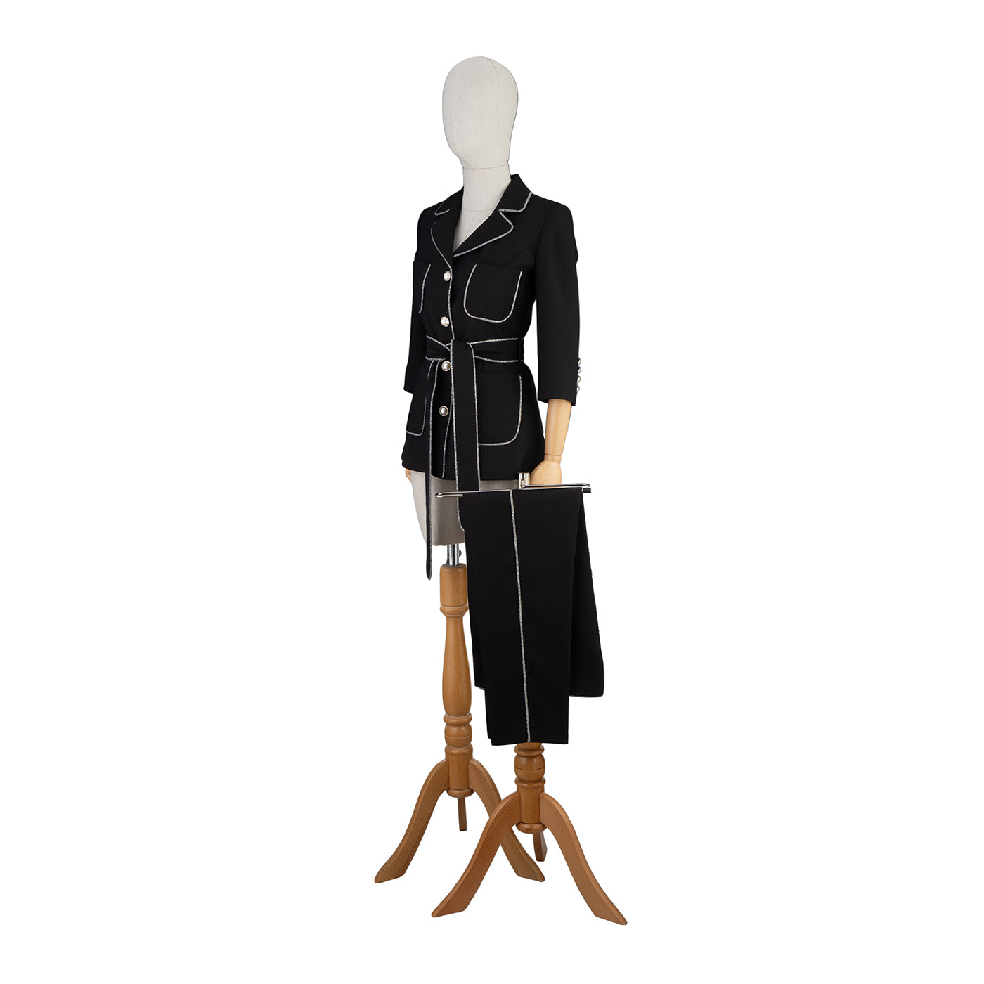 Black Suit with Contrast Trim and Belt – Sharp Elegance for Every Occasion