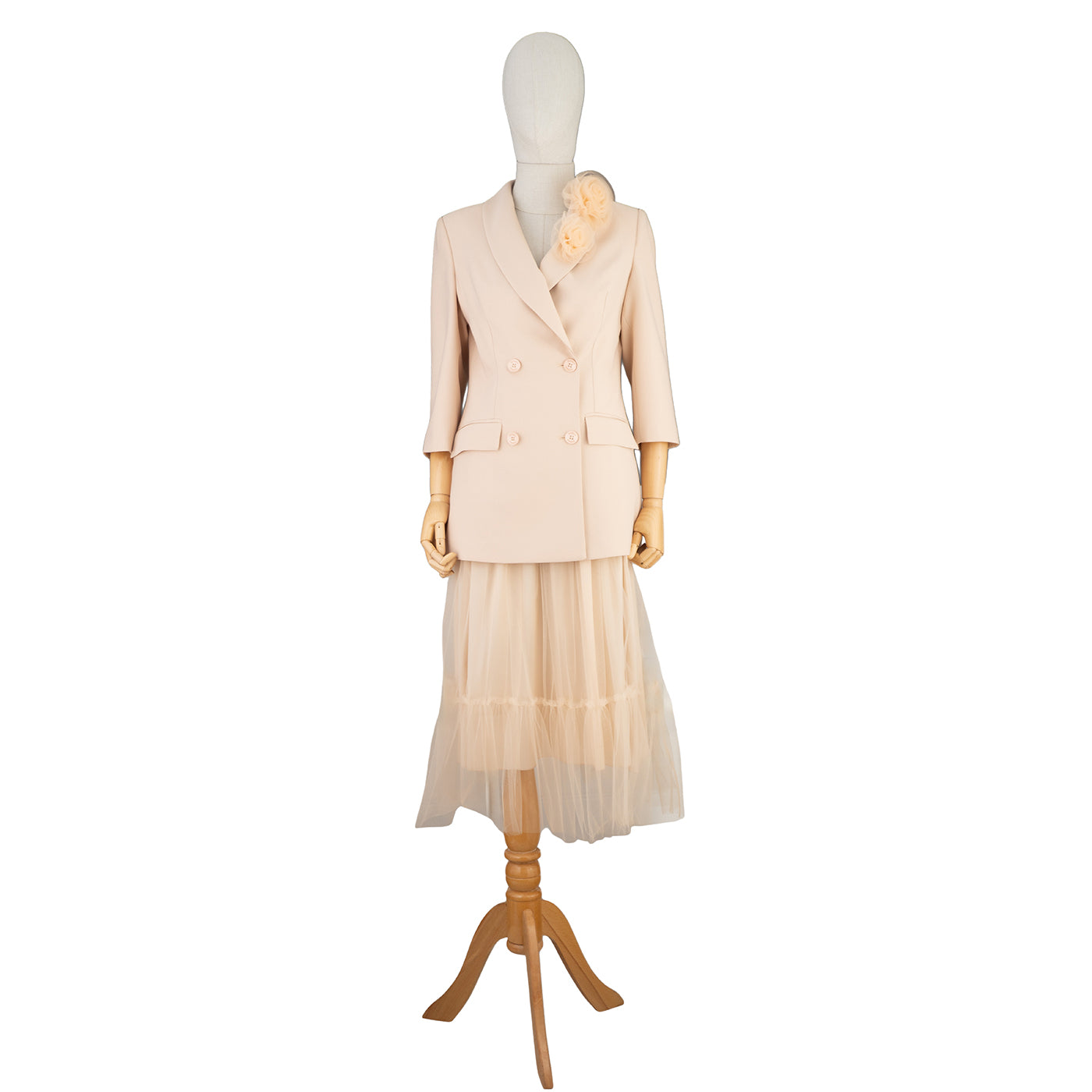 Soft Pastel Suit with Floral Detail and Tulle Skirt – Feminine and Refined